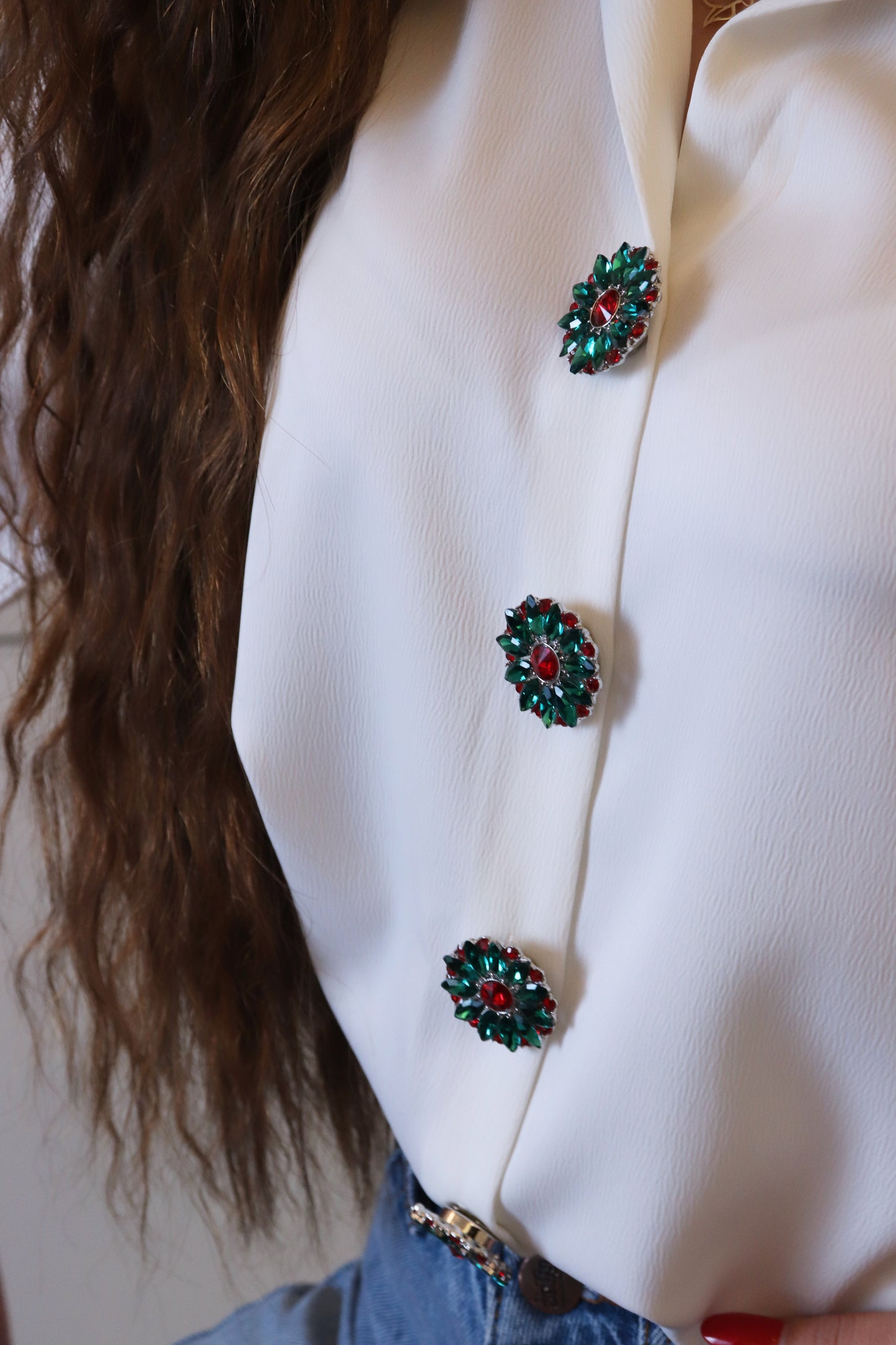 A Touch of Royal Green and Red