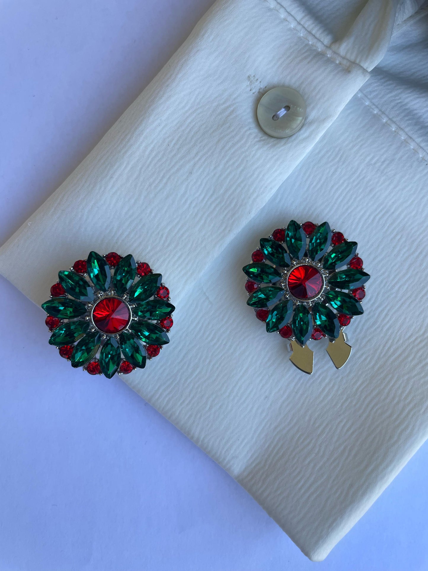 A Touch of Royal Green and Red